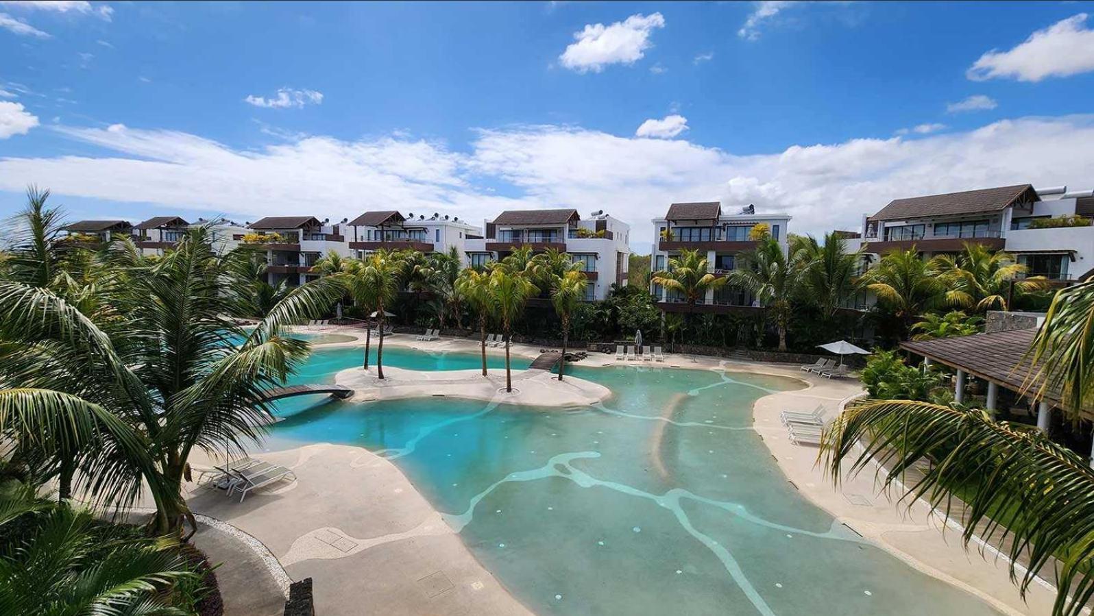 Appartement Le Dauphin Du Lagon Bleu - Plages De Mont Choisy Et De Trou Aux Biches Гранд-Бэй Экстерьер фото