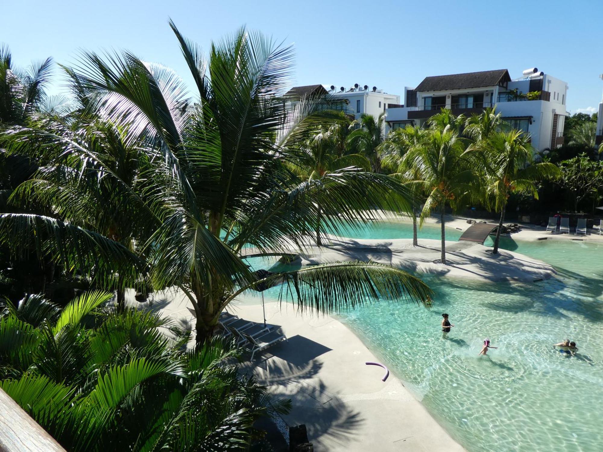 Appartement Le Dauphin Du Lagon Bleu - Plages De Mont Choisy Et De Trou Aux Biches Гранд-Бэй Экстерьер фото